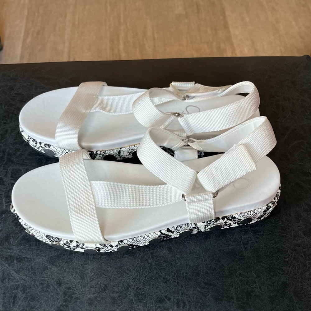 Jessica Simpson Sandals white size 7